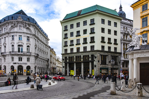 image -Looshaus